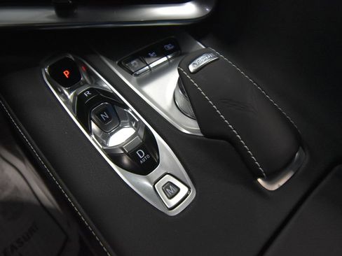 Used 2024 Chevrolet Corvette Stingray Preferred Cpe w/ Battery Protection Package image 20