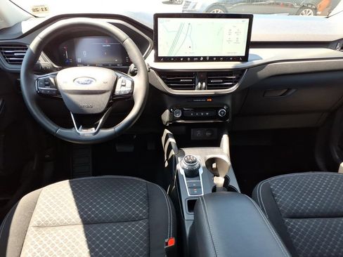 Used 2023 Ford Escape Active w/ Tech Pack #1 AWD/4WD image 14