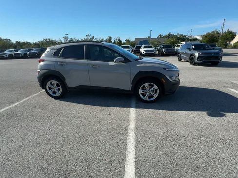 Used 2022 Hyundai Kona SEL FWD image 9