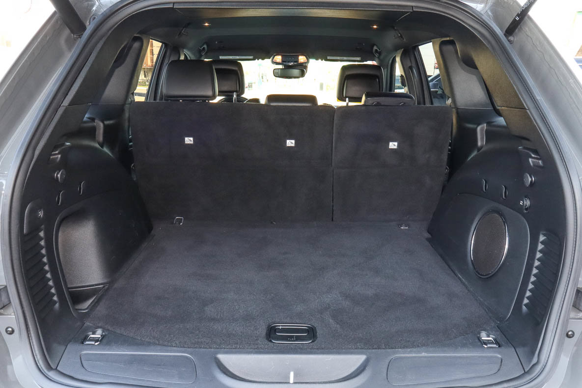 Used 2022 Jeep Grand Cherokee Laredo X RWD image 9