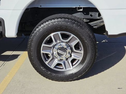 Used 2026 Ford F250 Lariat AWD/4WD image 8