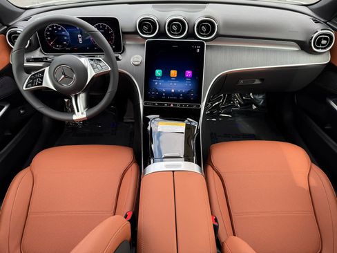 Used 2025 Mercedes-Benz C 300 4MATIC Sedan image 12