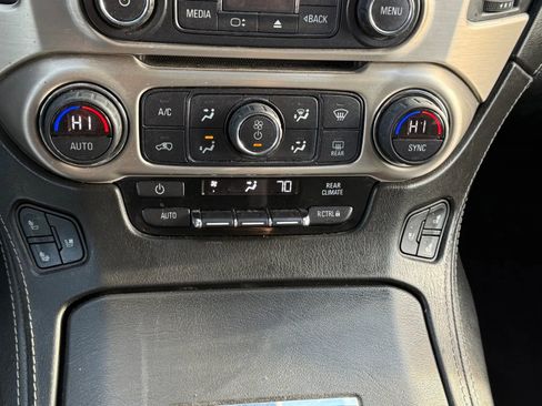 Used 2020 GMC Yukon XL Denali image 31