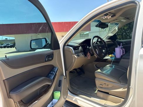 Used 2017 Chevrolet Suburban LT w/ Max Trailering Package RWD image 9