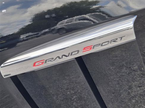 Used 2013 Chevrolet Corvette Grand Sport w/ 3LT Preferred Equipment Group RWD image 12