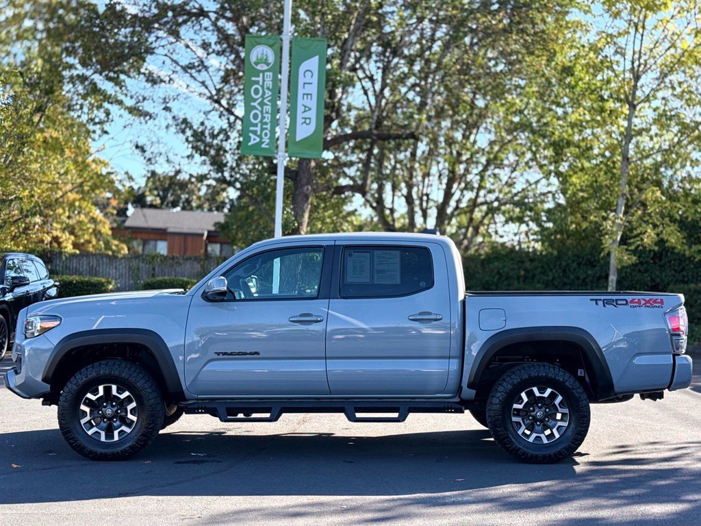Used 2020 Toyota Tacoma TRD Off-Road w/ TRD Premium Off Road Package AWD/4WD image 2