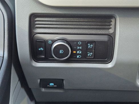 Certified 2025 Ford F350 XL w/ XL Chrome Package image 16