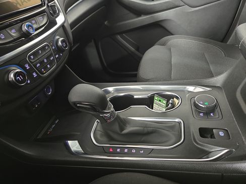 Certified 2023 Chevrolet Traverse LT FWD image 23