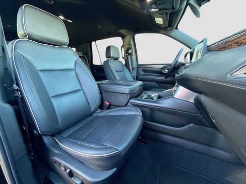 Used 2023 Chevrolet Tahoe Premier AWD/4WD image 33