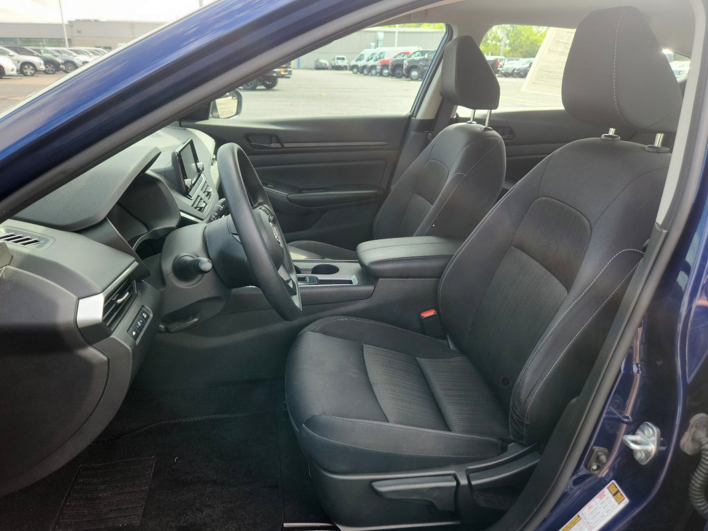 Used 2024 Nissan Altima 2.5 S FWD image 22