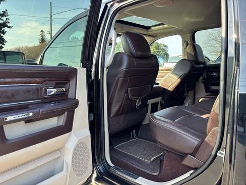 Used 2017 RAM 3500 Laramie Longhorn w/ Convenience Group RWD image 22