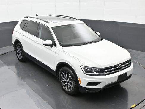 Used 2019 Volkswagen Tiguan SE w/ Panoramic Sunroof Package AWD/4WD image 33