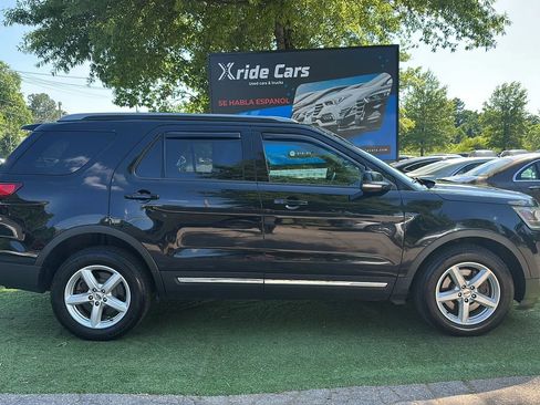 Used 2017 Ford Explorer XLT AWD/4WD image 8