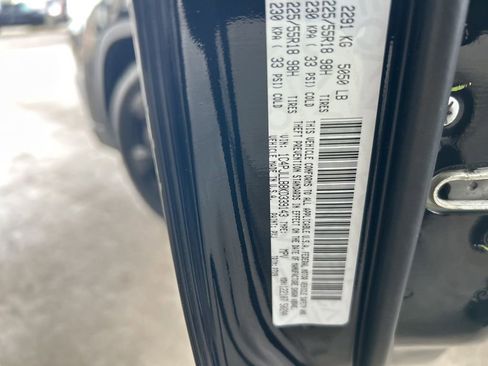 Used 2019 Jeep Cherokee Latitude Plus image 40