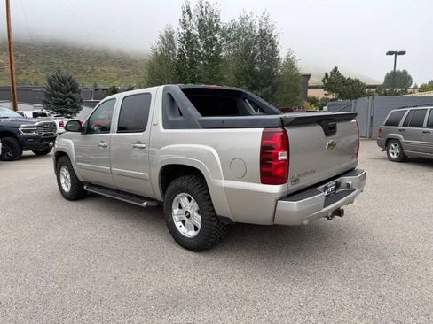 Used 2008 Chevrolet Avalanche LT w/ LT Preferred Equipment Group AWD/4WD image 13