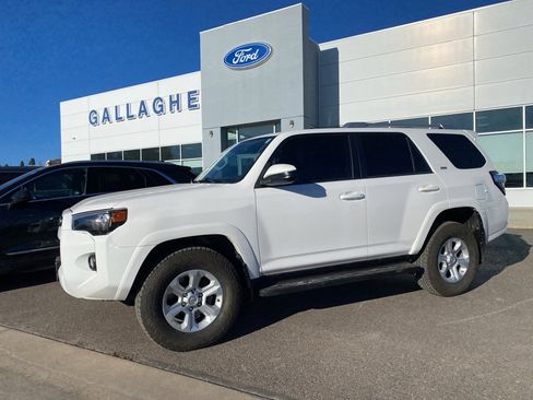 Used 2016 Toyota 4Runner image 23