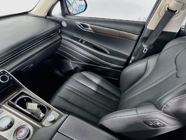 Used 2024 Genesis GV80 2.5T AWD/4WD image 24