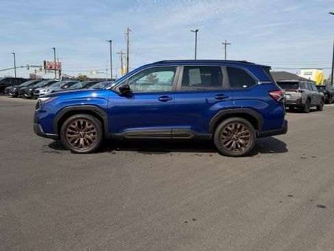 Used 2025 Subaru Forester Sport AWD/4WD image 8