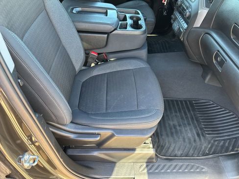 Used 2023 Chevrolet Silverado 2500 Custom w/ Custom Convenience Package AWD/4WD image 19