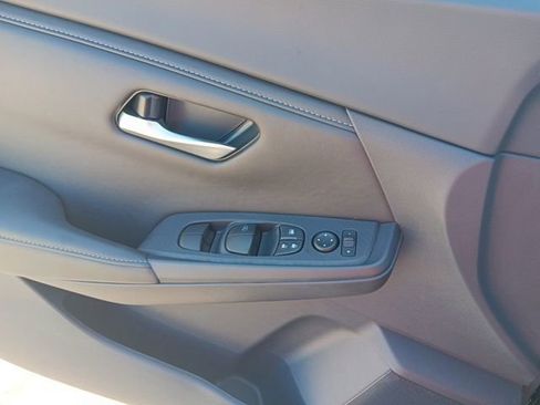 New 2025 Nissan Sentra SV image 16