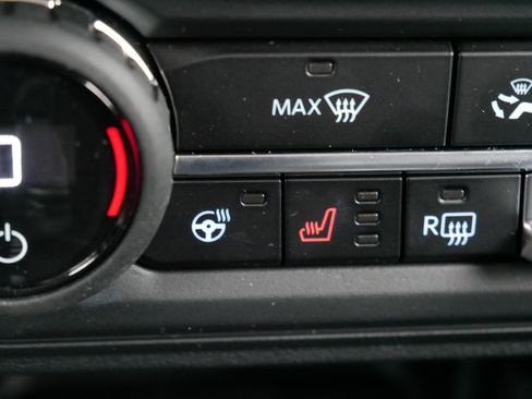 Used 2026 Ford Bronco Badlands AWD/4WD image 32