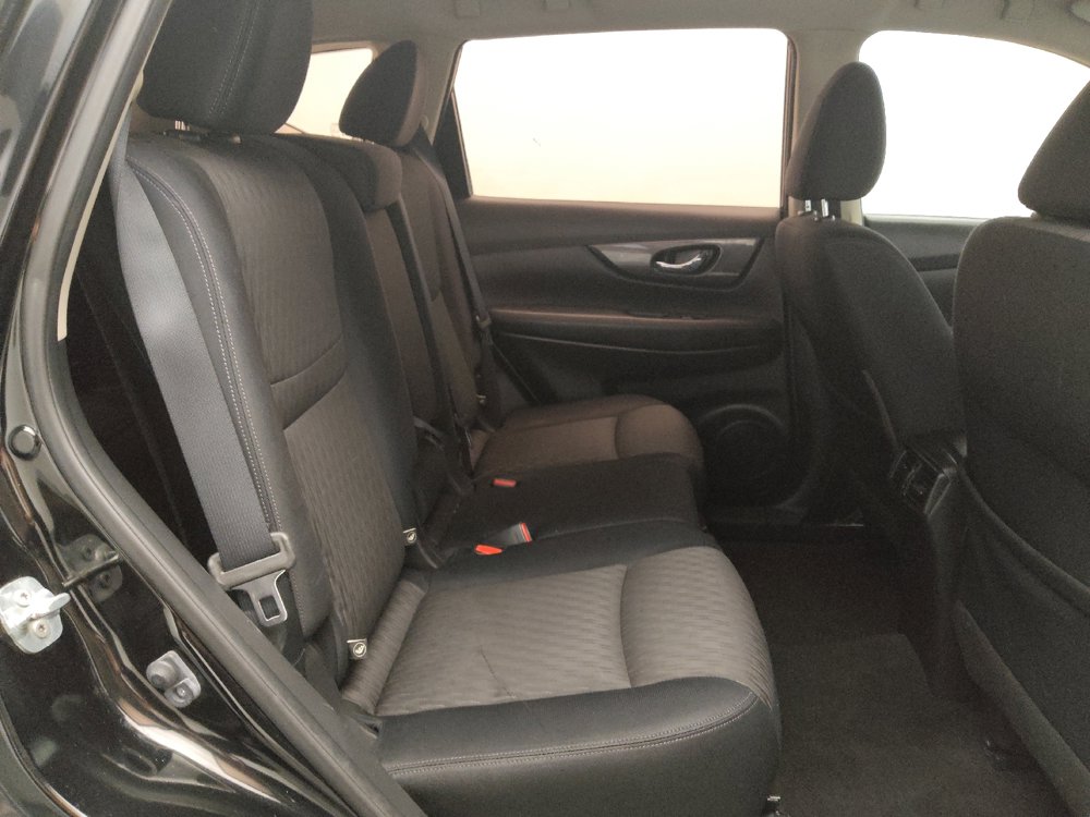 Used 2017 Nissan Rogue S FWD image 19