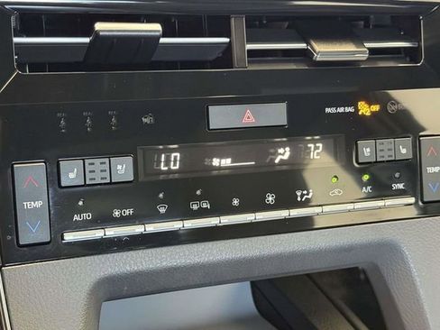 Used 2020 Toyota Avalon Limited w/ Advanced Safety Package FWD image 25