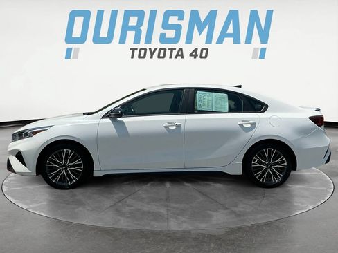 Used 2023 Kia Forte GT-Line w/ GT-Line Premium Package FWD image 4