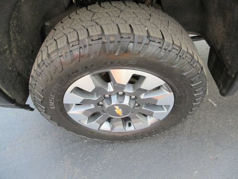 Certified 2024 Chevrolet Silverado 2500 Custom w/ Custom Convenience Package AWD/4WD image 15