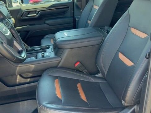 Used 2024 GMC Sierra 2500 AT4 w/ AT4 Premium Plus Package image 34