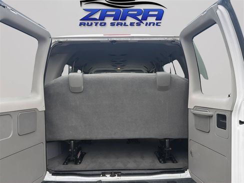 Used 2010 Ford E-350 and Econoline 350 XL RWD image 26