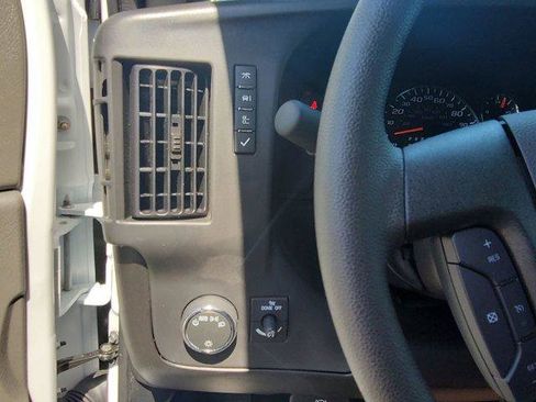 Used 2026 Chevrolet Express 2500 w/ Driver Convenience Package RWD image 16