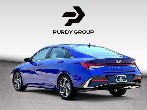 Used 2025 Hyundai Elantra SEL FWD image 6