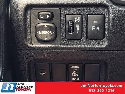 Used 2015 Toyota 4Runner Limited AWD/4WD image 22