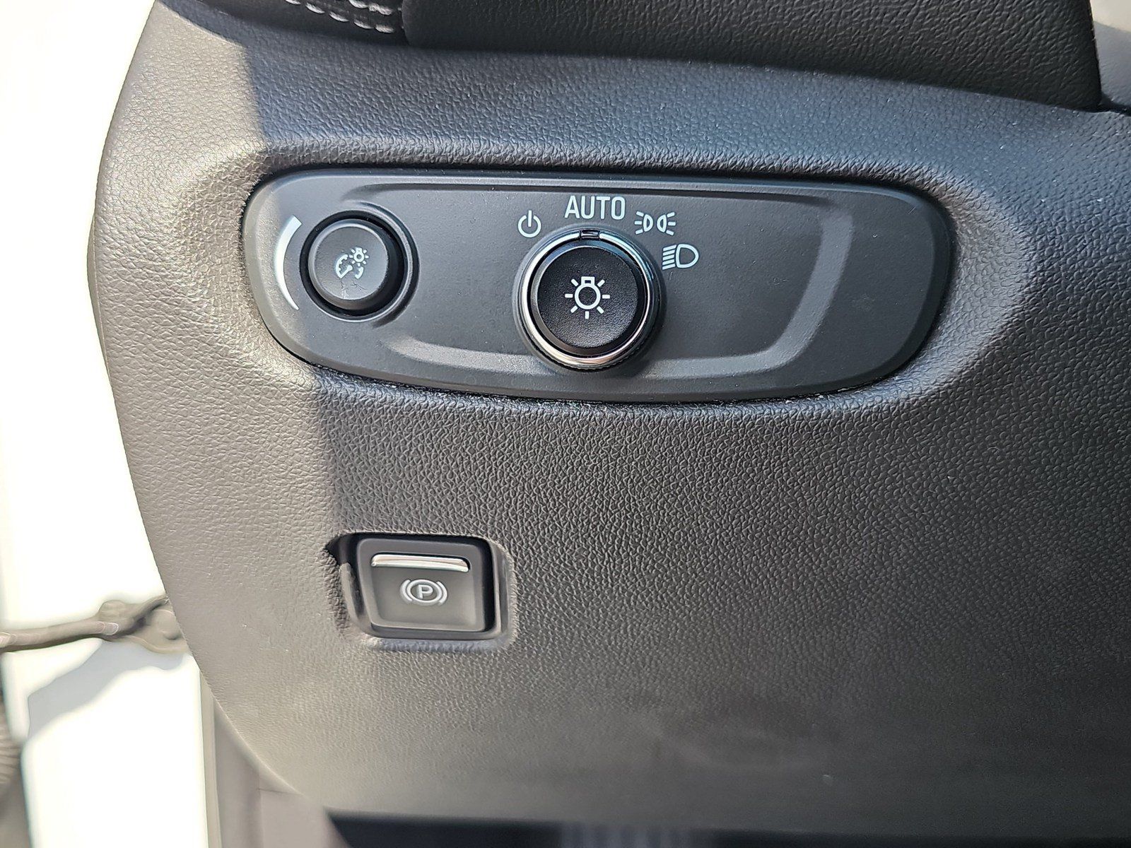 Used 2023 Chevrolet Blazer LT FWD image 29
