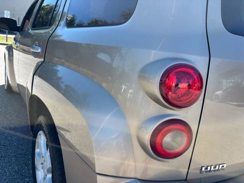 Used 2006 Chevrolet HHR LT image 11