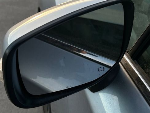 Used 2017 Subaru Impreza 2.0i Limited image 17