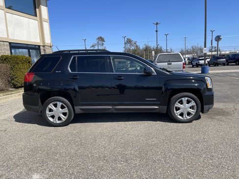Used 2017 GMC Terrain SLE image 3