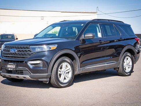 Used 2024 Ford Explorer XLT w/ Equipment Group 202A image 12