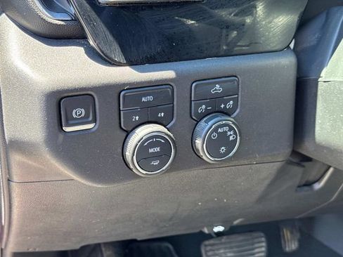 Used 2024 Chevrolet Silverado 1500 LT AWD/4WD image 28