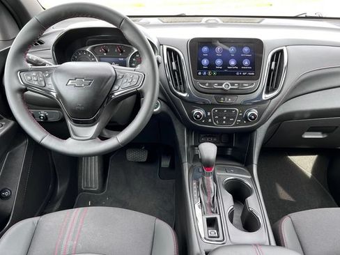 Used 2023 Chevrolet Equinox RS AWD/4WD image 3