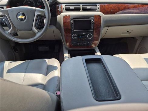 Used 2011 Chevrolet Tahoe LT AWD/4WD image 17