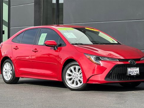 Used 2020 Toyota Corolla LE image 3