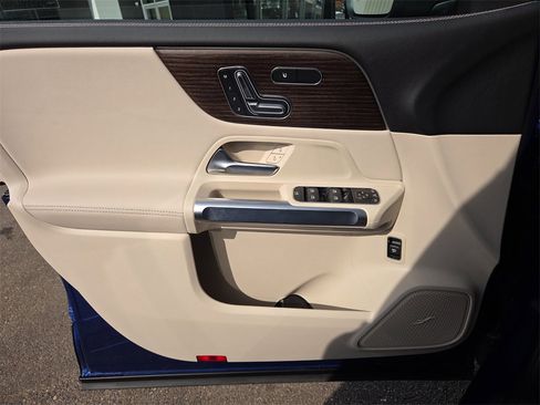 Certified 2026 Mercedes-Benz GLB 250 4MATIC image 22