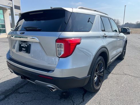 Used 2022 Ford Explorer Limited w/ Limited Technology Package image 11