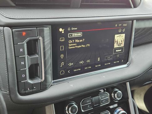 Used 2022 GMC Yukon Denali AWD/4WD image 22