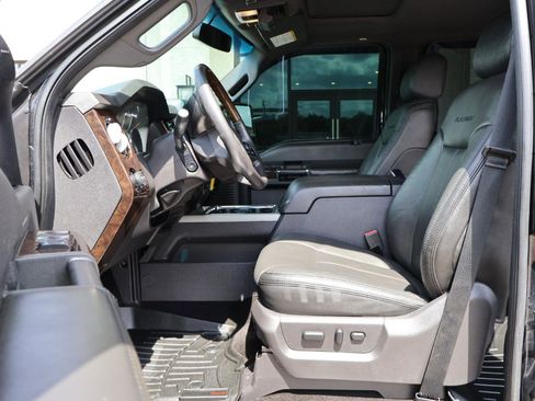 Used 2014 Ford F250 Platinum w/ FX4 Off-Road Package image 9