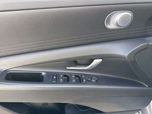 Certified 2023 Hyundai Elantra SEL image 15