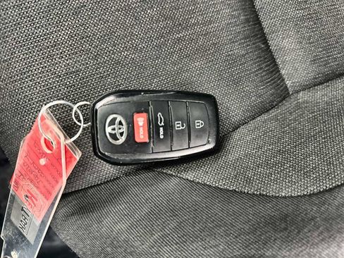 Used 2025 Toyota Camry LE FWD image 31