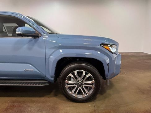 Used 2025 Toyota 4Runner Limited w/ Tow Technology Package image 31